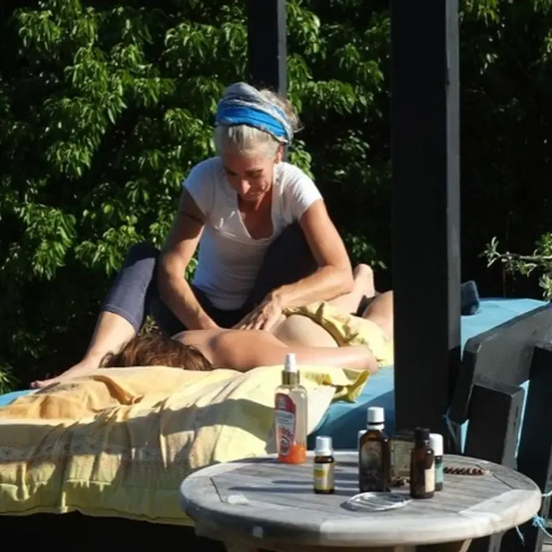 Camille Farge pendant un massage Expanse en plein air